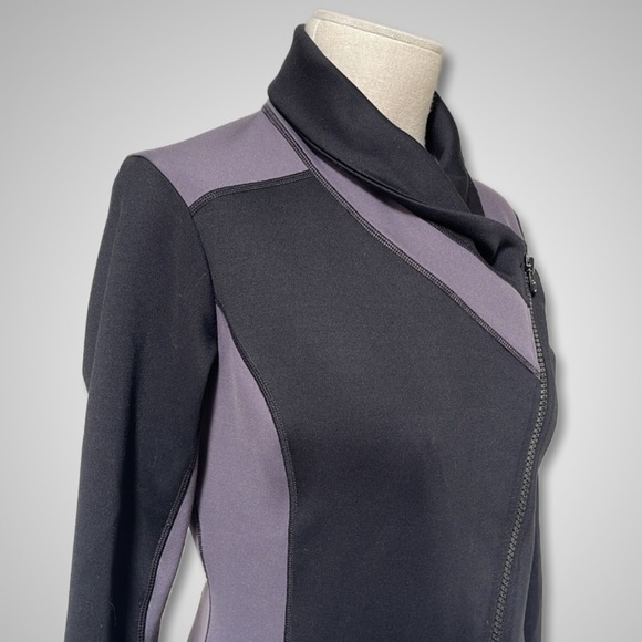 { CAbi } - #989 Asymmetrical Zip-Up Jacket - Picture 3 of 5